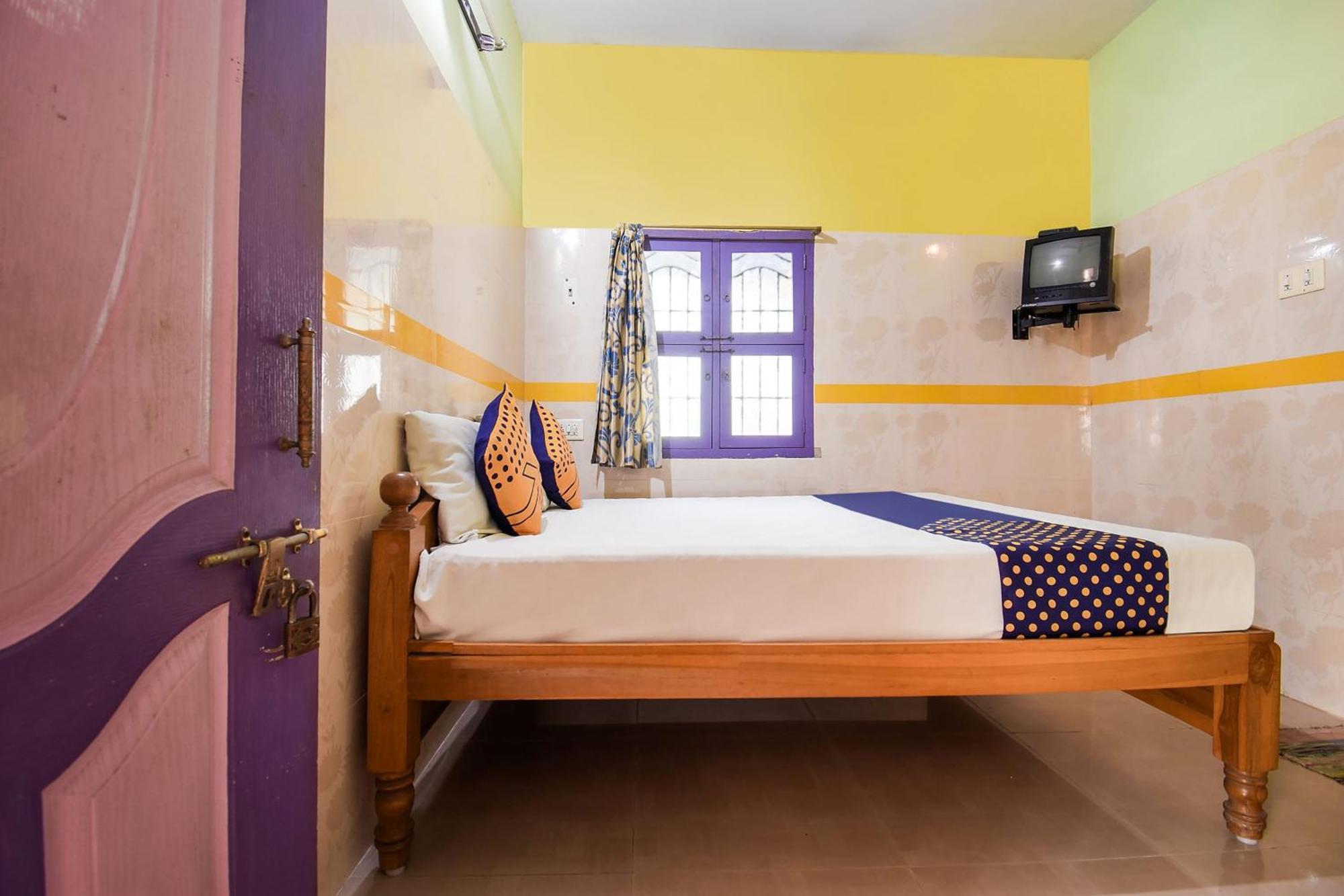 Tribhuvanam Hotel O K.S.Lodge מראה חיצוני תמונה