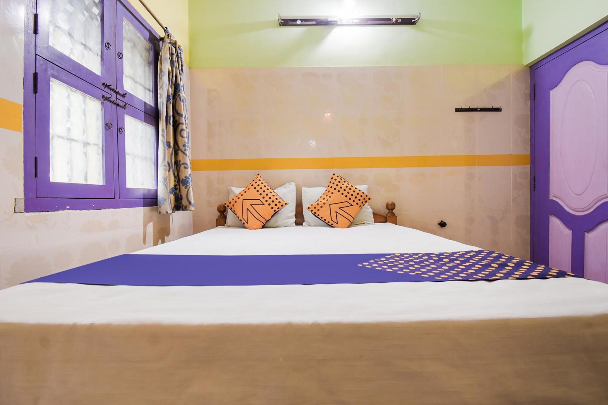Tribhuvanam Hotel O K.S.Lodge מראה חיצוני תמונה